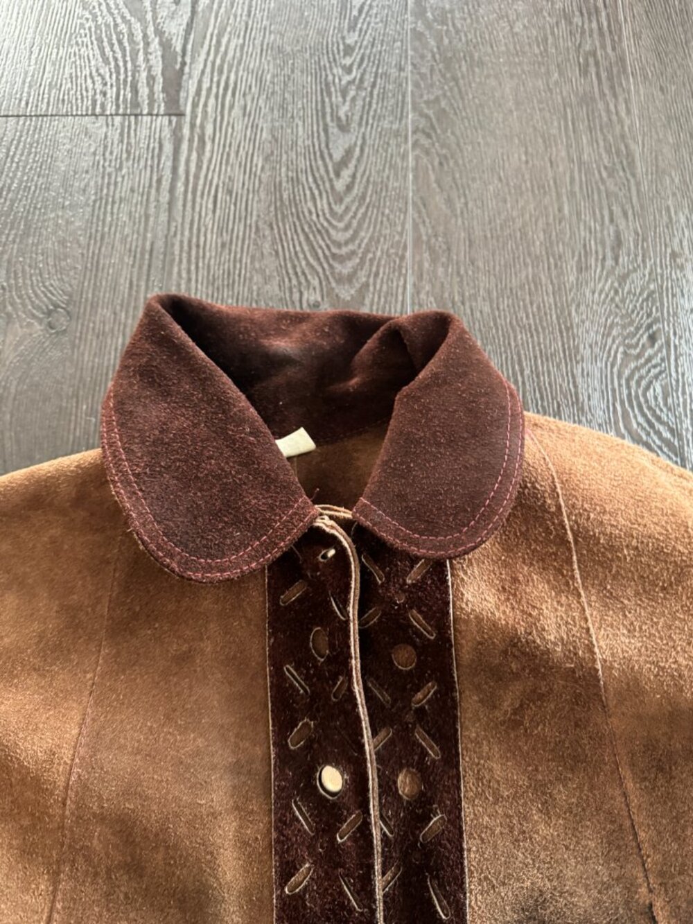 VINTAGE SUEDE CAPE PONCHO SIZE XS-S PREOWNED - Picture 6 of 16